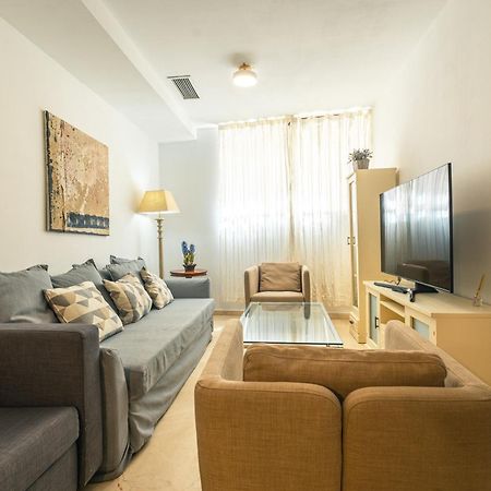 Grande Apartamento Familiar Sevilla Eksteriør billede