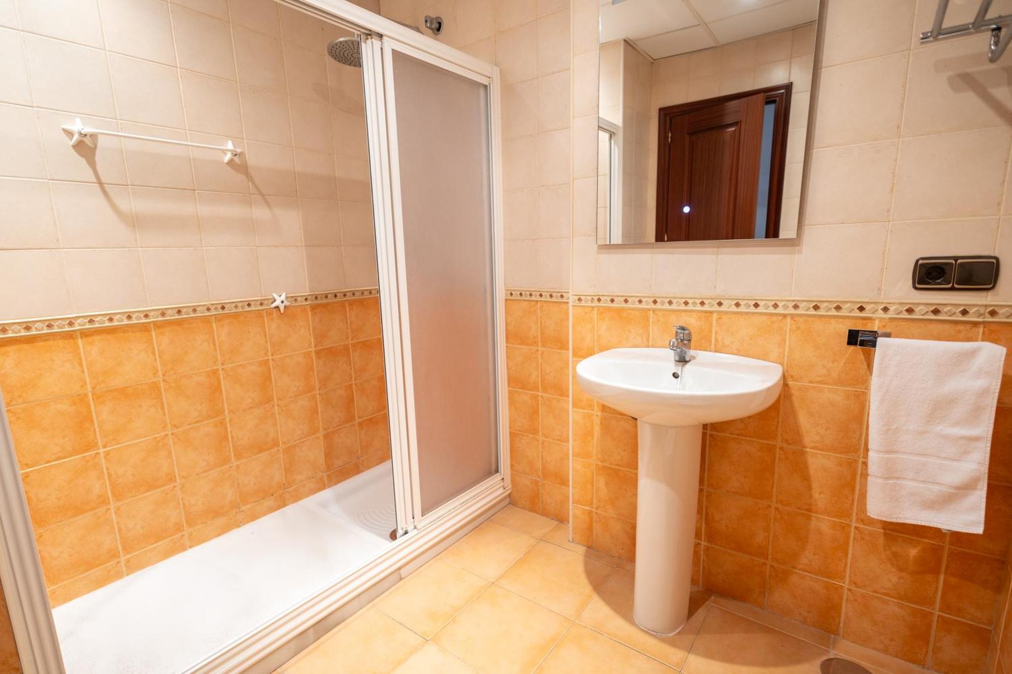 Grande Apartamento Familiar Sevilla Eksteriør billede