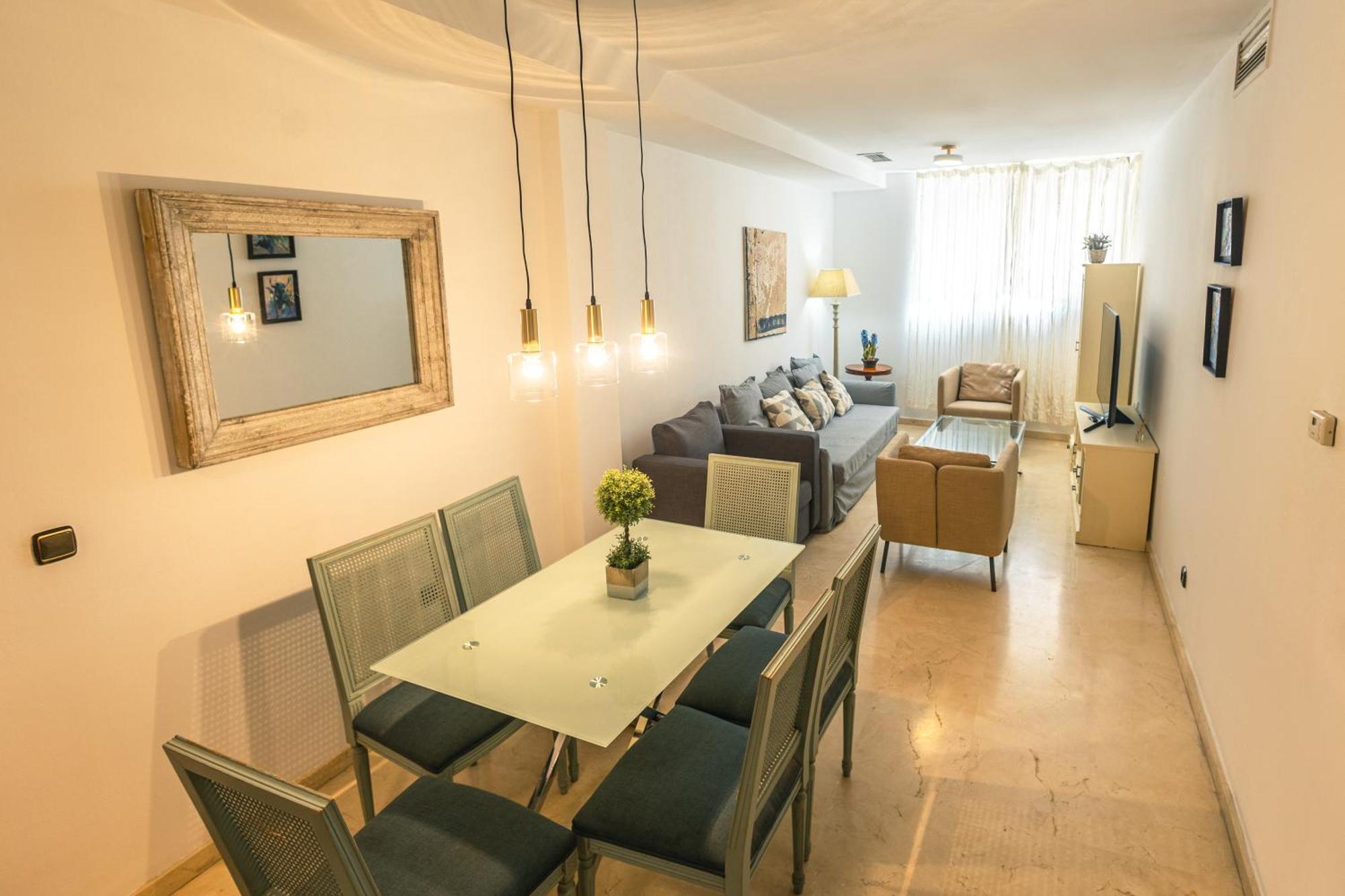 Grande Apartamento Familiar Sevilla Eksteriør billede