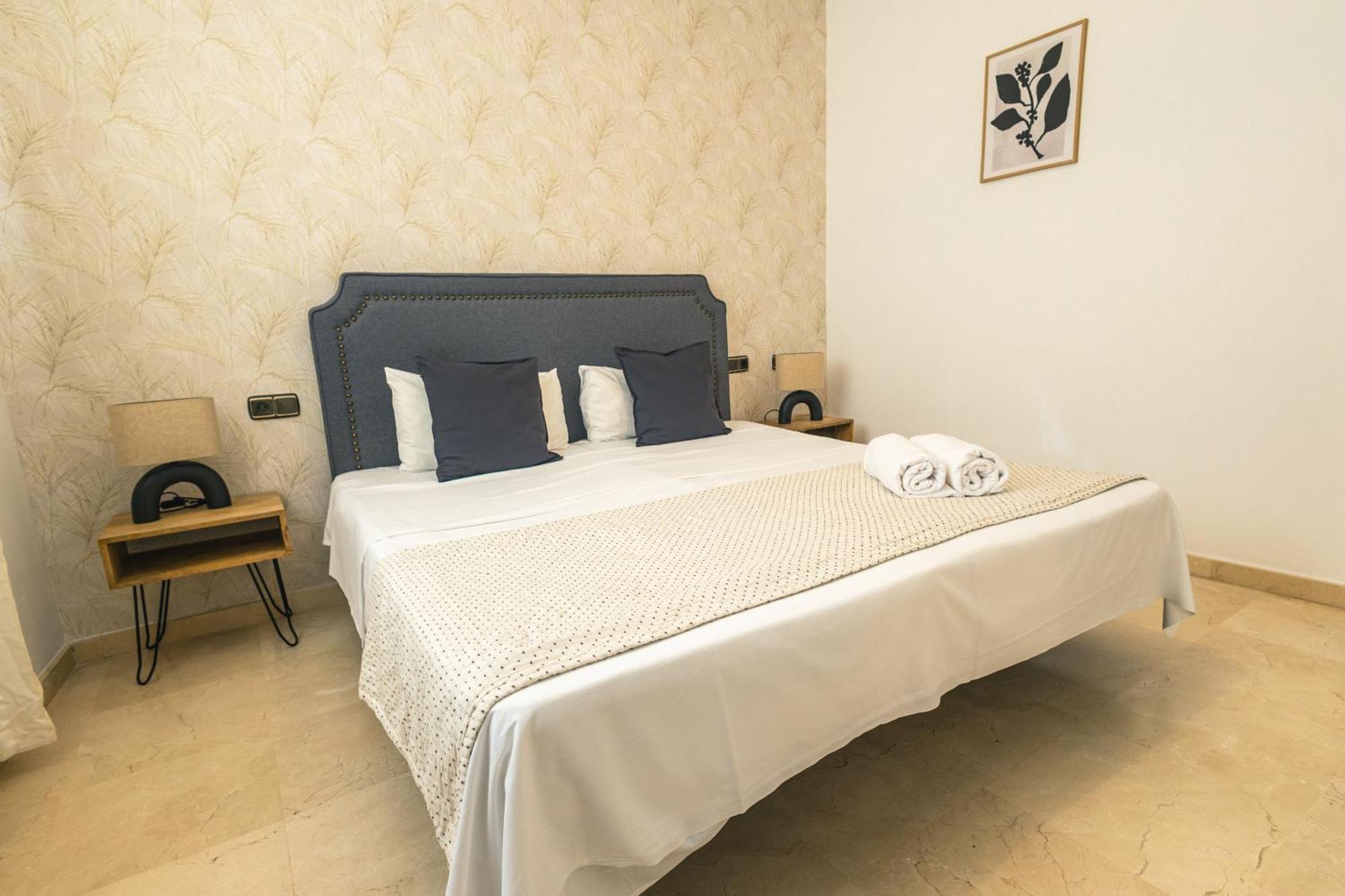 Grande Apartamento Familiar Sevilla Eksteriør billede