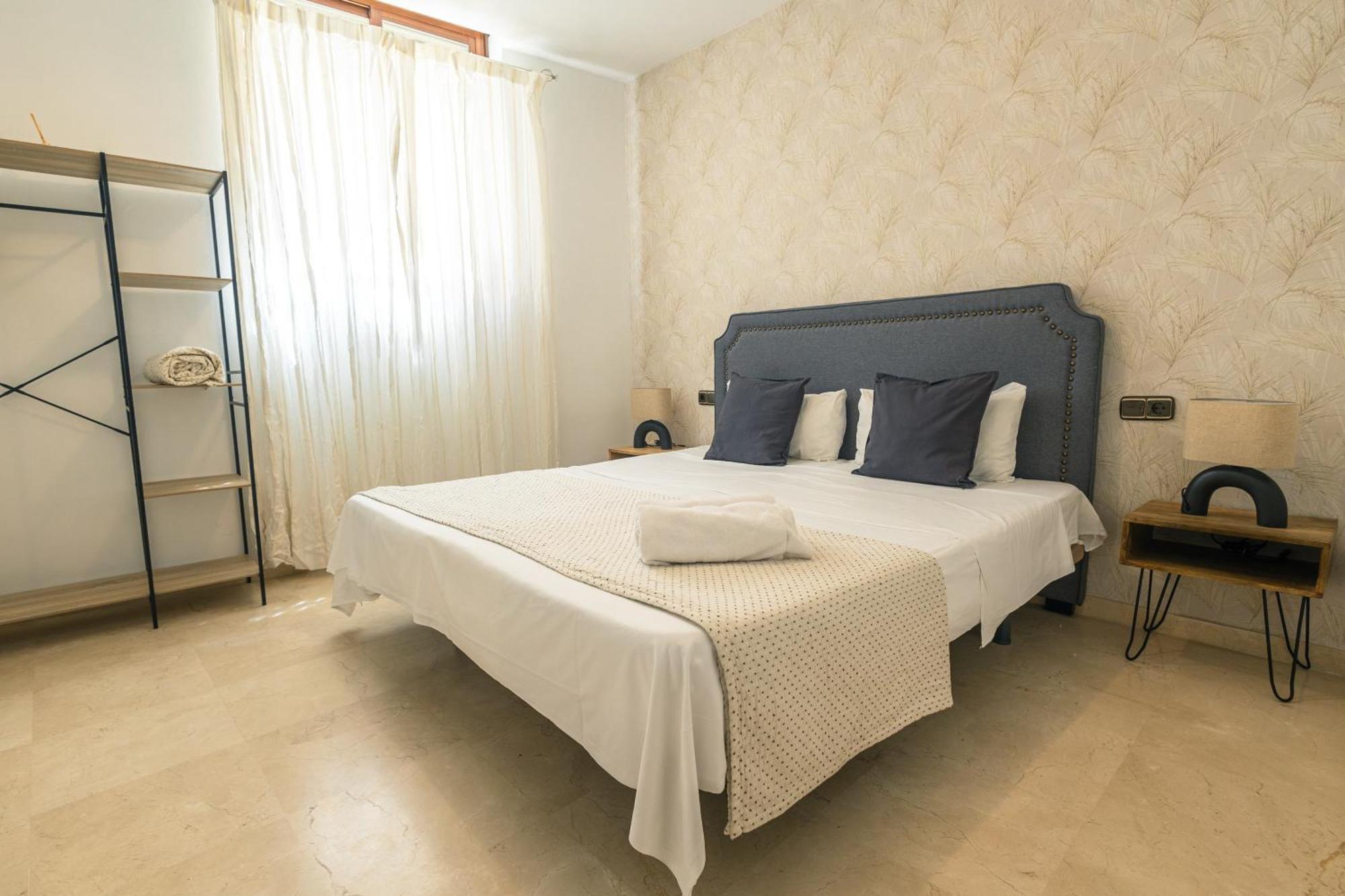Grande Apartamento Familiar Sevilla Eksteriør billede