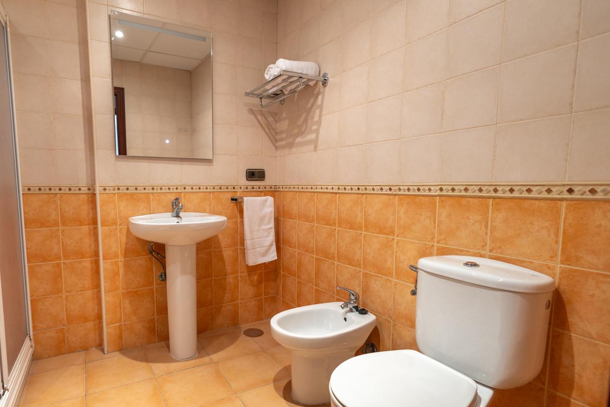Grande Apartamento Familiar Sevilla Eksteriør billede