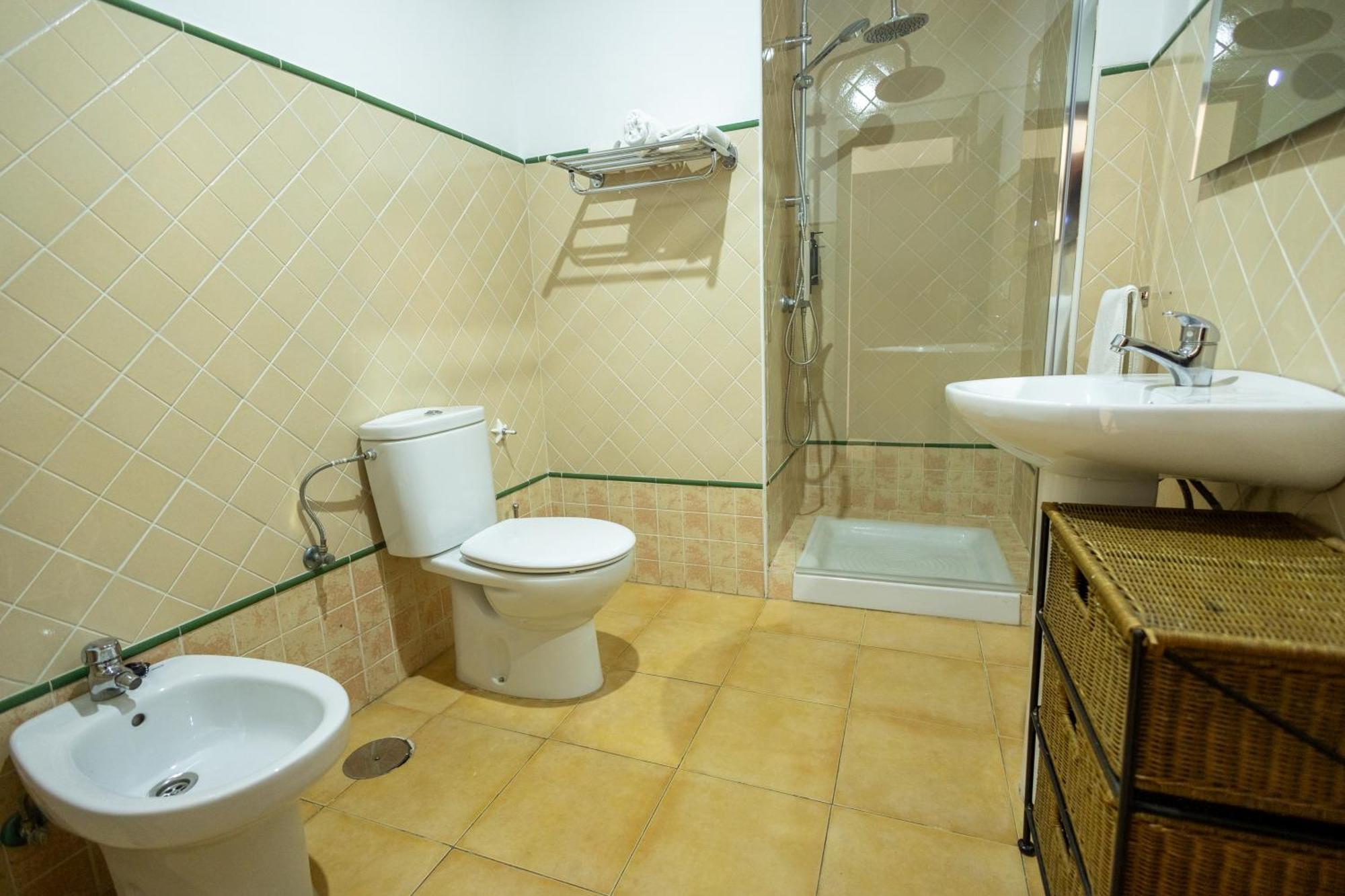 Grande Apartamento Familiar Sevilla Eksteriør billede